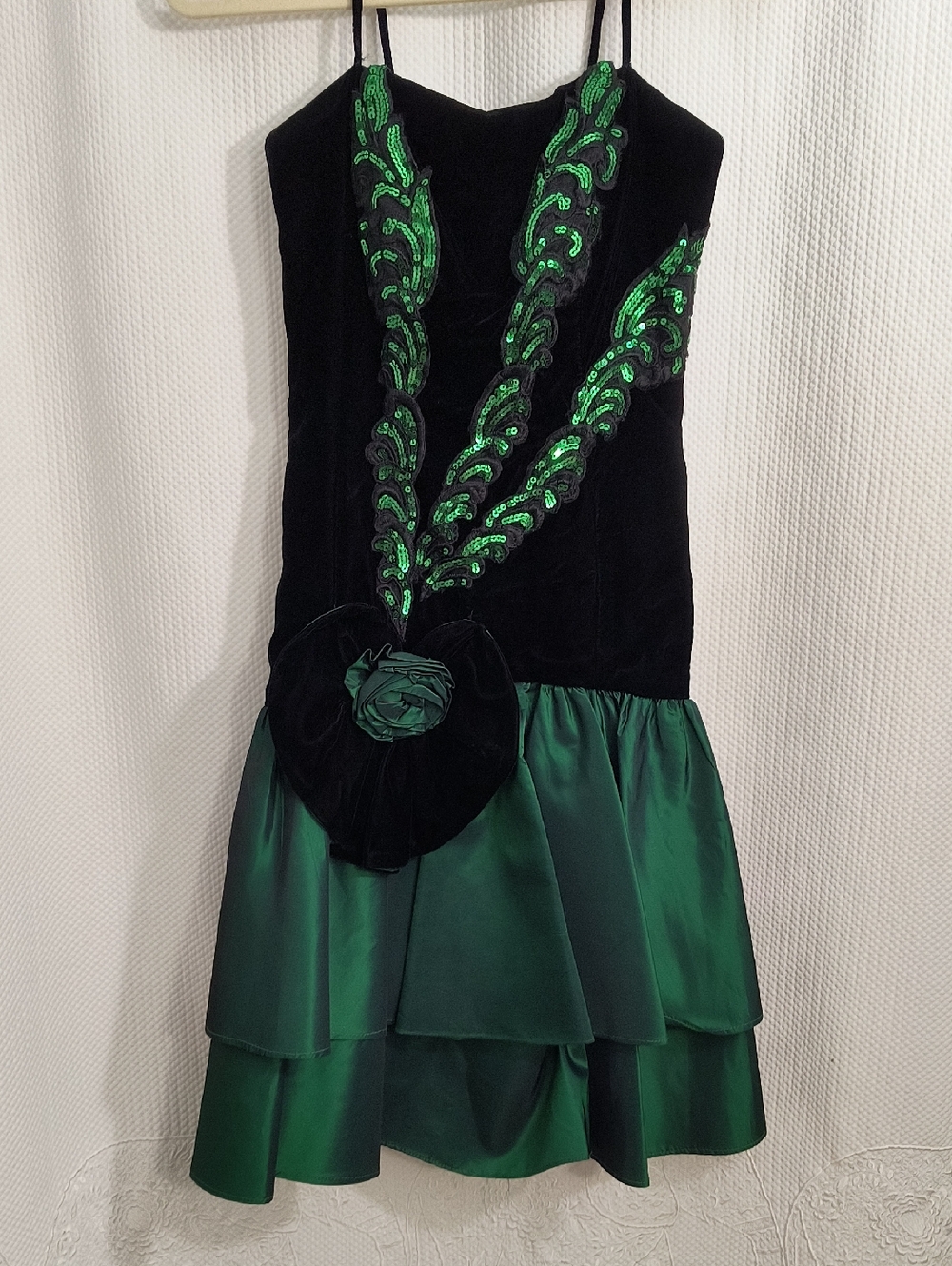 Vintage Alyce Designs Black Velvet & Green Sequin Tiered Cocktail Dress Woman's